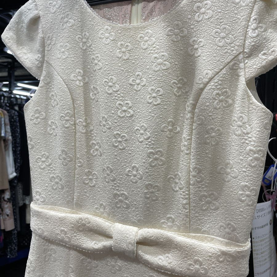 四つ花フクレジャガードワンピース(Mサイズ/ホワイト/Dear Princess(ディアプリンセス))USED