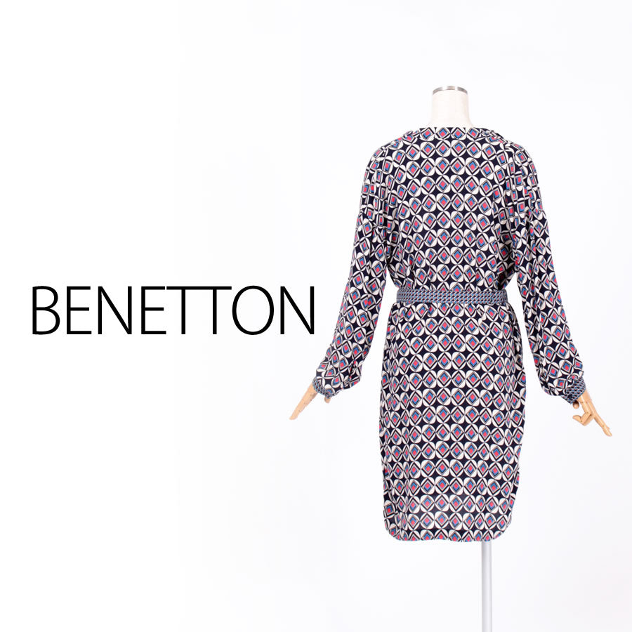 タックプリントワンピース(Mサイズ/レッド/BENETTON (UNITED COLORS OF BENETTON)(ベネトン(ユナイテッド カラーズ オブ ベネトン)))