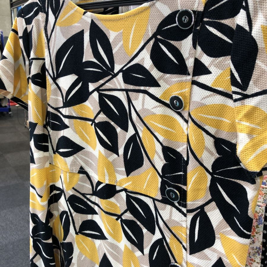 ストレッチピケ・ボタンワンピース(Mサイズ/イエロー/DoCLASSE(ドゥクラッセ))USED