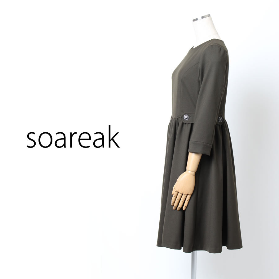 ノーカラー ギャザー ワンピース(Mサイズ/カーキ/soareak(ソアリーク))USED
