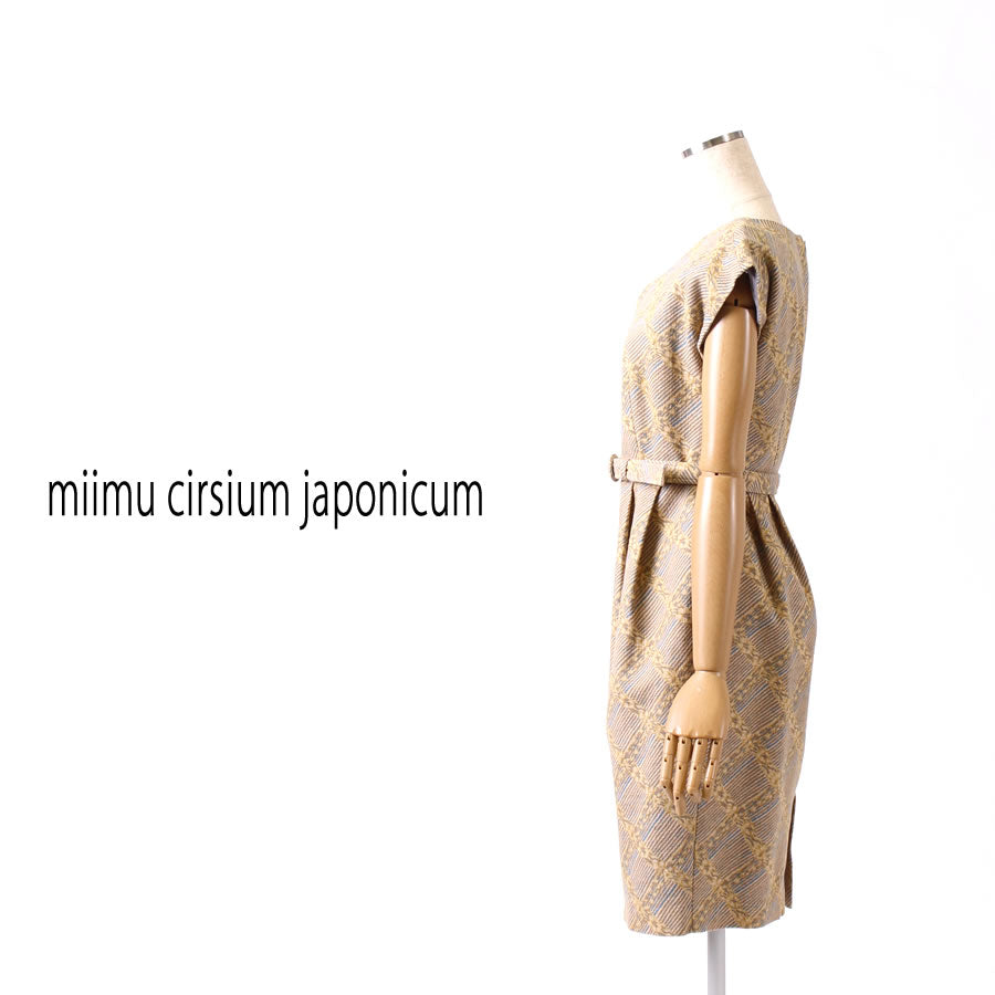 Vネック フレンチスリーブ ワンピース(Mサイズ/ベージュ/miimu cirsium japonicum(ミイム サーシアム ジャポ二カム))USED