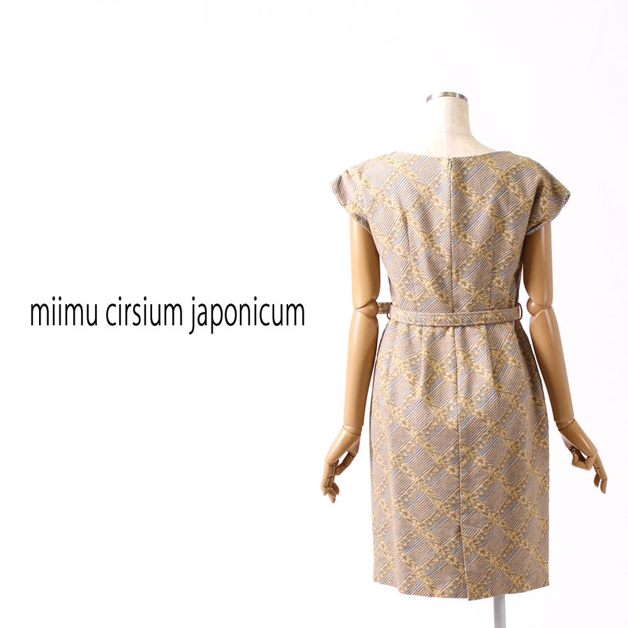 Vネック フレンチスリーブ ワンピース(Mサイズ/ベージュ/miimu cirsium japonicum(ミイム サーシアム ジャポ二カム))USED