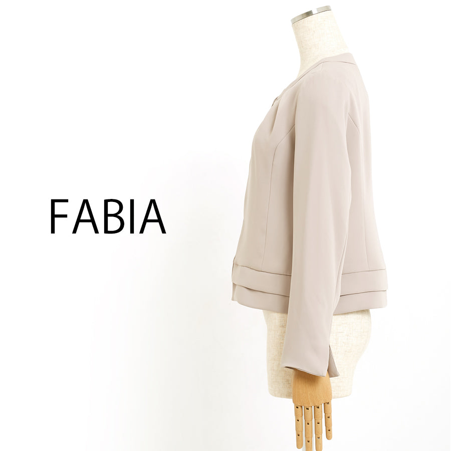 上品ノーカラージャケット(Mサイズ/ベージュ/FABIA(ファビア))USED