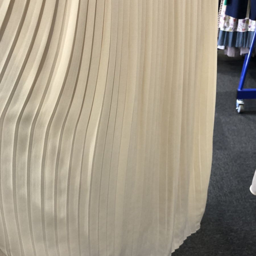 後ろプリーツOP(Mサイズ／ベージュ／Bou Jeloud(ブージュルード))USED