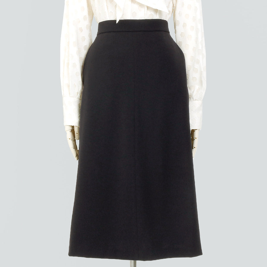 セミフレアスカート(Mサイズ／ネイビー／自由区(ジユウク))USED