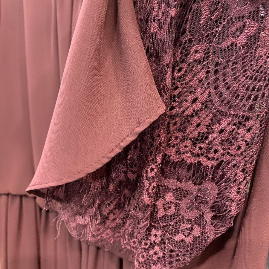 レース使いロングワンピースドレス(Mサイズ／パープル・ワイン・ボルドー／trattoria(トラットリア))USED