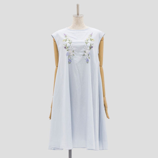 フラワー刺しゅうフレアワンピース(Sサイズ／ブルー・水色／anatelier(アナトリエ))USED