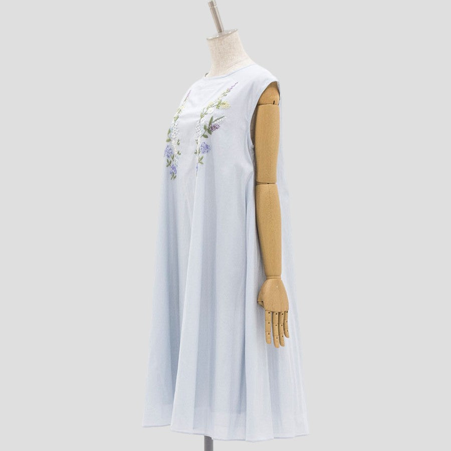 フラワー刺しゅうフレアワンピース(Sサイズ／ブルー・水色／anatelier(アナトリエ))USED