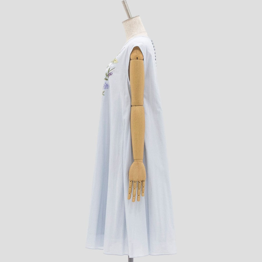 フラワー刺しゅうフレアワンピース(Sサイズ／ブルー・水色／anatelier(アナトリエ))USED