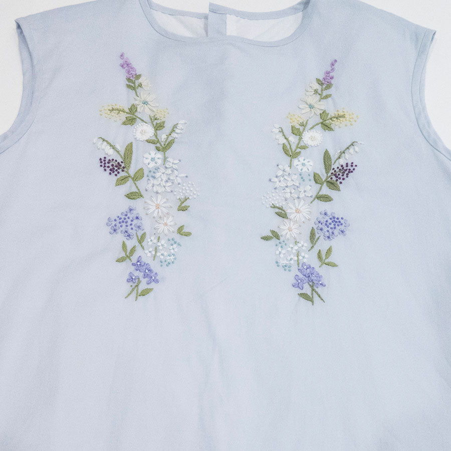 フラワー刺しゅうフレアワンピース(Sサイズ／ブルー・水色／anatelier(アナトリエ))USED