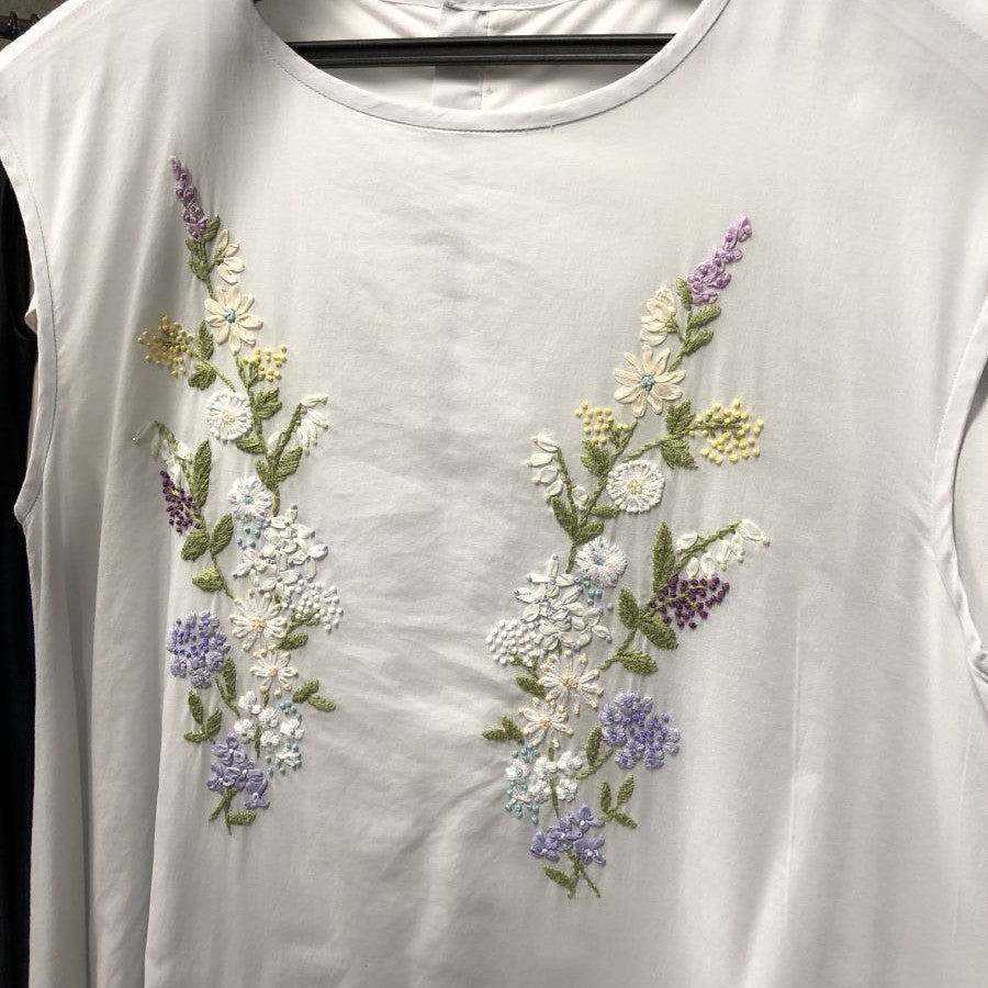 フラワー刺しゅうフレアワンピース(Sサイズ／ブルー・水色／anatelier(アナトリエ))USED