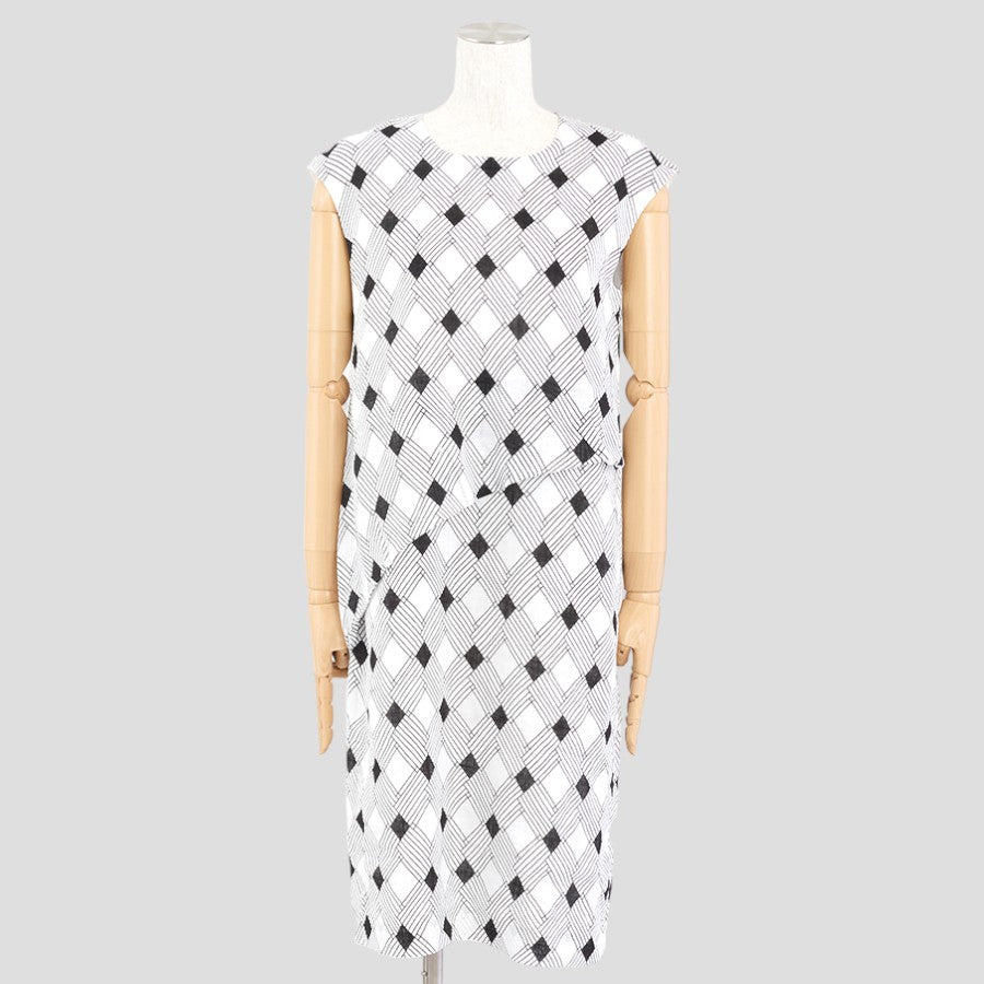 ジオメトリック柄ワンピース(Mサイズ／ブラック／DoCLASSE(ドゥクラッセ))USED