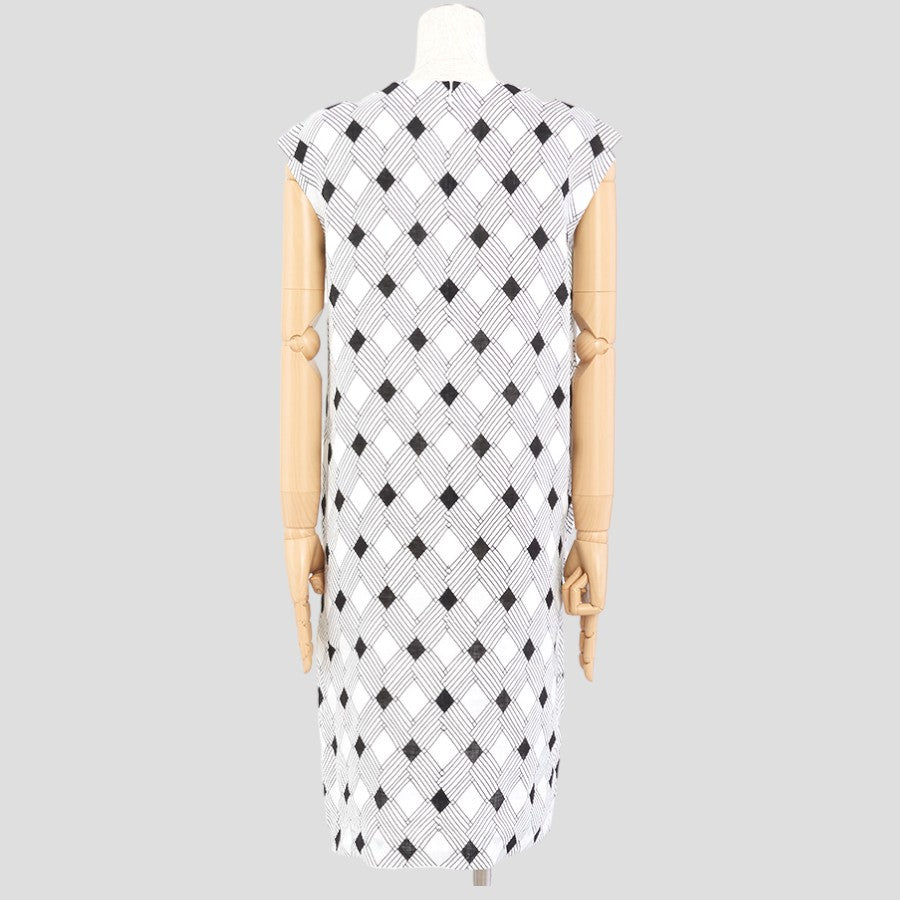 ジオメトリック柄ワンピース(Mサイズ／ブラック／DoCLASSE(ドゥクラッセ))USED