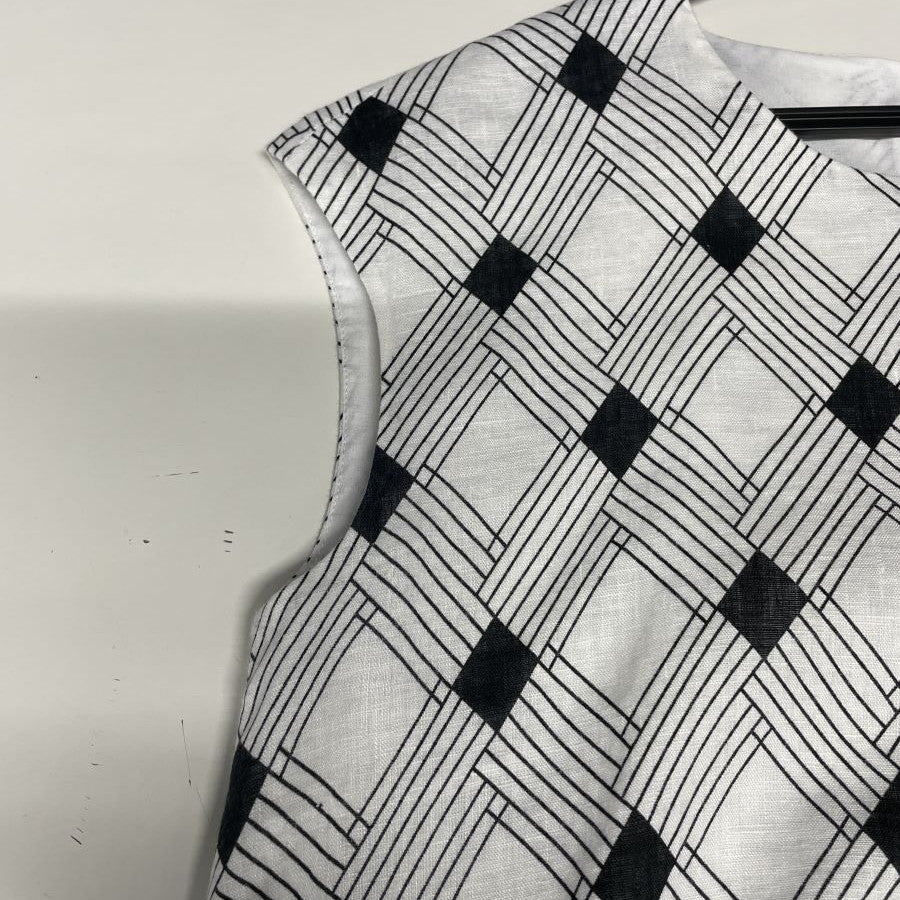 ジオメトリック柄ワンピース(Mサイズ／ブラック／DoCLASSE(ドゥクラッセ))USED