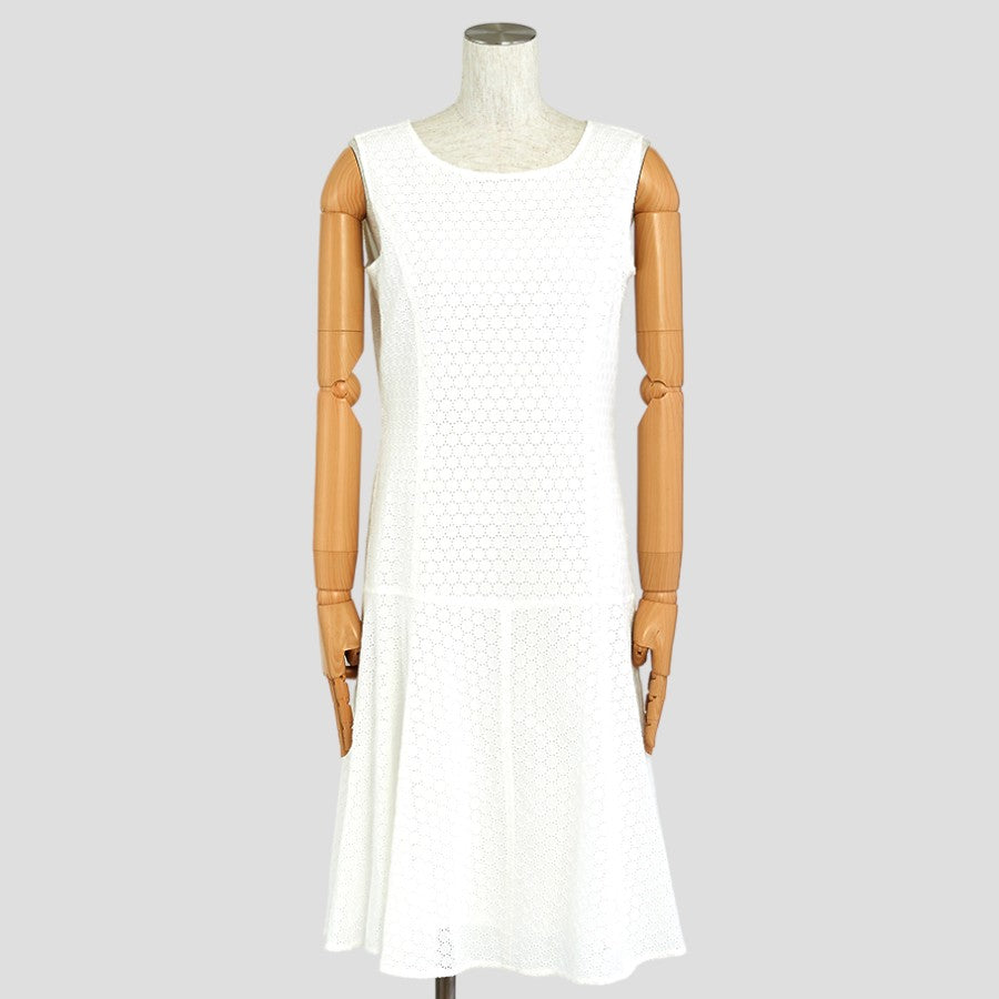 レースシャーリング裾フレアワンピース(Mサイズ／ホワイト／PLUSIV(プラッシヴ))USED